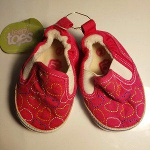 TEENY TOES INFANT BABY SHOES SLIP ON - PINK HEARTS - SIZE 2